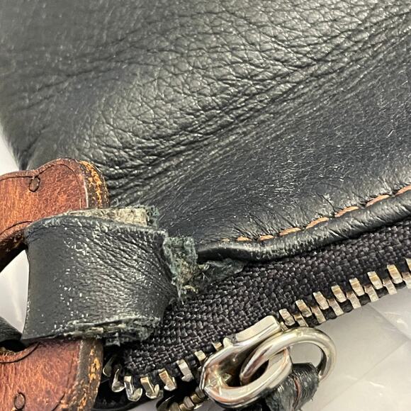 Brighton women's koda black & brown soft leather crossbody. - Picture 11 of 16